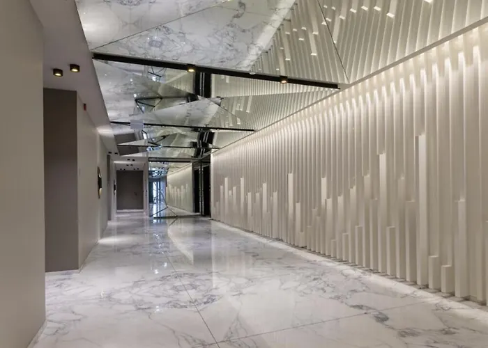 2 Bedroom Premium In The Heart Of דירה *