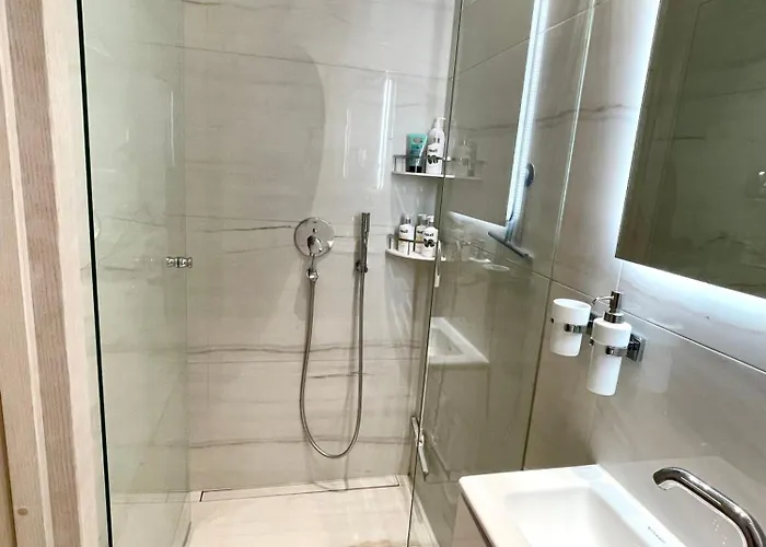 דירה 2 Bedroom Premium In The Heart Of טאלין