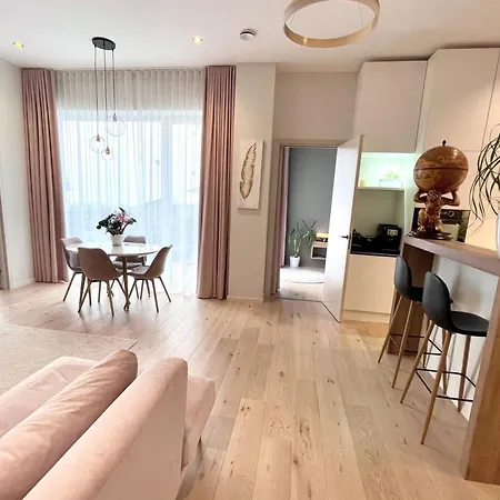 2 Bedroom Premium In The Heart Of * タリン