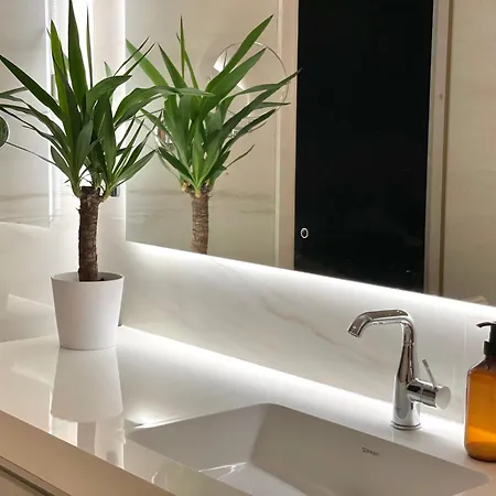 2 Bedroom Premium In The Heart Of *